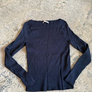 Women’s Abercrombie & Fitch Navy ribbed sweater, like new